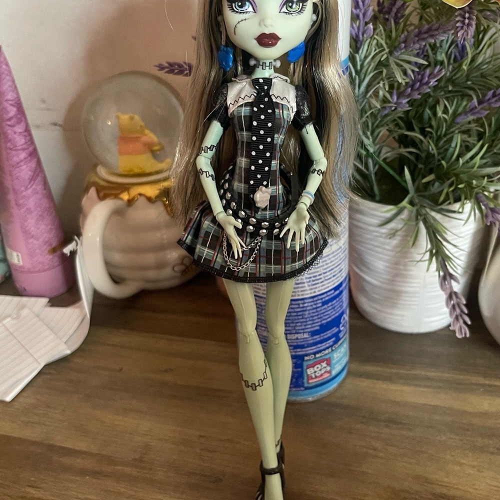 Monster High Doll with Black and White Outfit